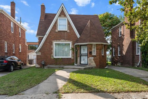 16825 Manor St, Detroit, MI, 48221-2827 | Card Image