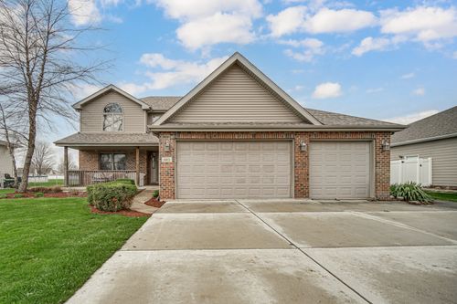 683 Sandburg Drive, Manteno, IL, 60950 | Card Image