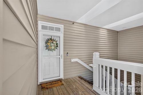 8955 Rosalyn Glen Rd, Cornelius, NC, 28031-8075 | Card Image