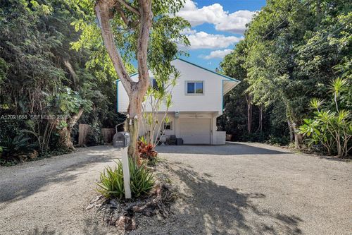 323 Bay View Ave, Key Largo, FL, 33037-2028 | Card Image