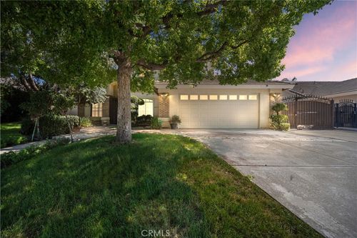 11015 Lakewood Ct, Bakersfield, CA, 93312-8639 | Card Image