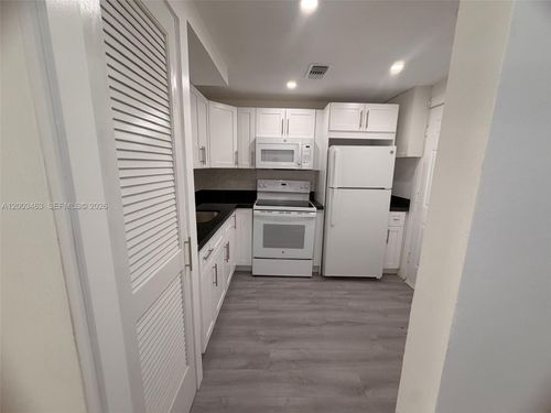apt-k109-20111 Ne 27th Ct, Aventura, FL, 33180-2090 | Card Image