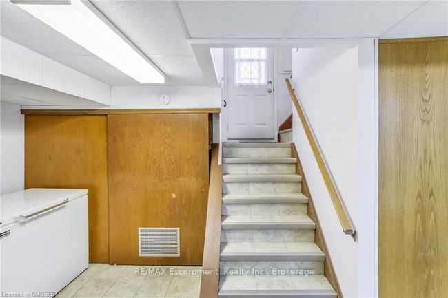 22 Ghent St, House other with 5 bedrooms, 2 bathrooms and 4 parking in Saint Catharines ON | Image 21