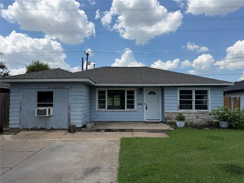 2209 18th St, Galena Park, TX, 77547-2110 | Card Image