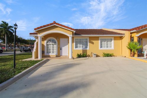 7569-7569 Nw 173rd Ter, Hialeah, FL, 33015-7114 | Card Image