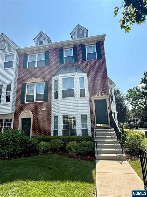 1317 Lavender Ct, Mahwah, NJ, 07430-2375 | Card Image