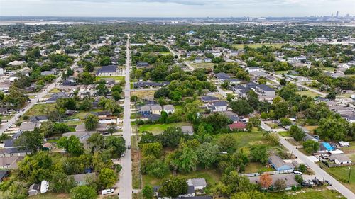 4647 Maggie St, Houston, TX, 77051-2833 | Card Image