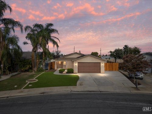 5804 Potenza Ln, Bakersfield, CA, 93308-7145 | Card Image