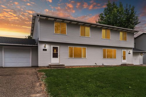 1077 Thorndale Ave, New Brighton, MN, 55112-2477 | Card Image