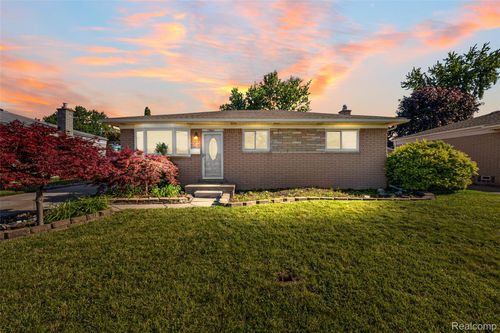 15641 Common Road, Roseville, MI, 48066 | Card Image