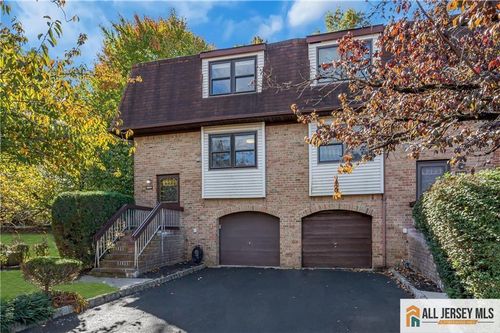 2601 Oaks Blvd, North Brunswick, NJ, 08902-2110 | Card Image