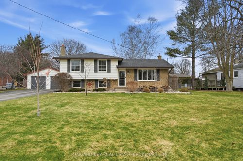 207 Simcoe Crt, Komoka, ON, N0L1R0 | Card Image