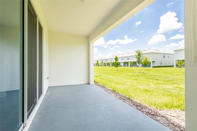 33063 Tulip Petal Ln, Townhouse with 3 bedrooms, 3 bathrooms and null parking in WESLEY CHAPEL FL | Image 4