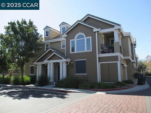 262 W Lucita Way, Tracy, CA, 95391-3040 | Card Image