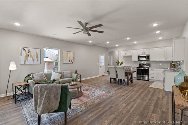 237 Graham St, Home with 3 bedrooms, 2 bathrooms and null parking in Jeffersonville IN | Image 7