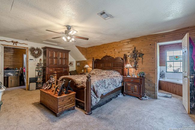 120 Dickerson Rd, House other with 3 bedrooms, 2 bathrooms and null parking in Bigfoot TX | Image 20