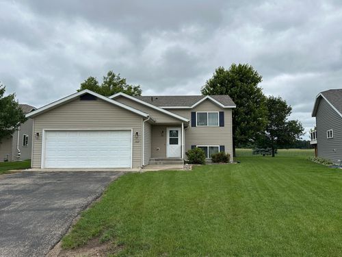 107 Jasmine Ln, Saint Joseph, MN, 56374-4641 | Card Image