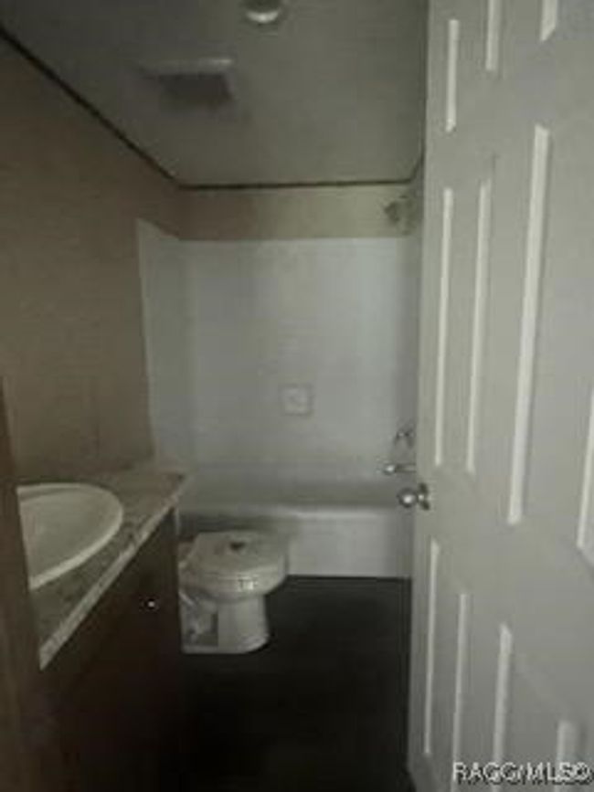 11211 Se 201 St St, House other with 4 bedrooms, 2 bathrooms and 1 parking in INGLIS FL | Image 13