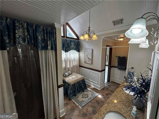 3970 Governors Cir, House other with 5 bedrooms, 4 bathrooms and null parking in Loganville GA | Image 7
