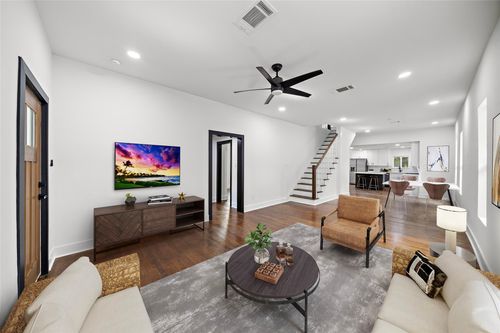 7305 Capitol St, Houston, TX, 77011-4724 | Card Image