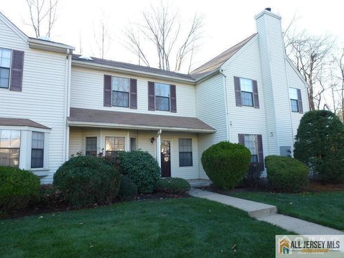 3304 Stonehedge Rd, Edison, NJ, 08820-4412 | Card Image