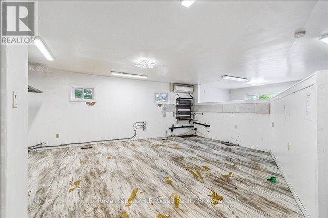 29 Wellington St, Home with 0 bedrooms, 0 bathrooms and 6 parking in Port Burwell ON | Image 14