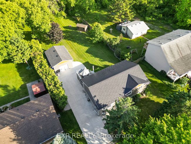 8033 Willsie Line, House other with 4 bedrooms, 2 bathrooms and 4 parking in Thedford ON | Image 4