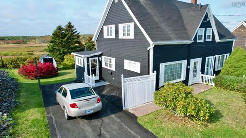 31 Fraser St, Glace Bay, NS, B1A2Z5 | Card Image