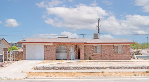7801 Chinook Ln, El Paso, TX, 79912-1227 | Card Image