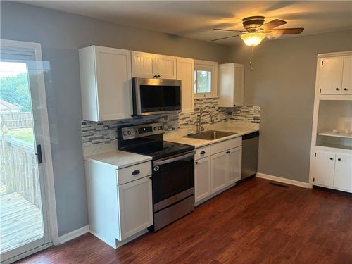 407 Morningside Ter, Richmond, MO, 64085-1941 | Card Image