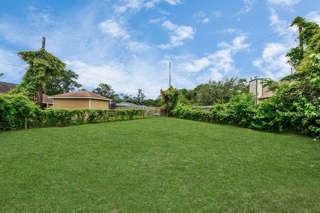 6018 Beekman Rd, House other with 3 bedrooms, 2 bathrooms and null parking in Houston TX | Image 36