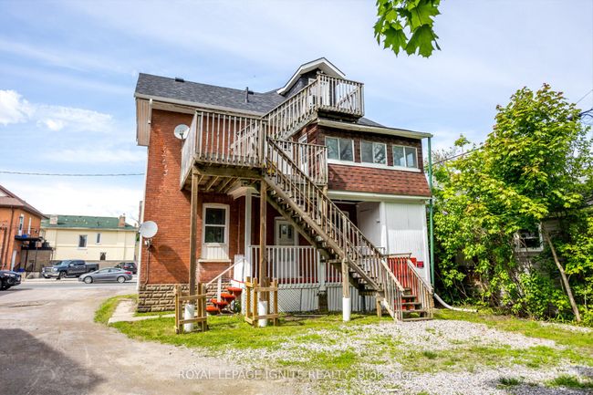 293 Dalhousie St, Home with 5 bedrooms, 3 bathrooms and 4 parking in Peterborough ON | Image 30
