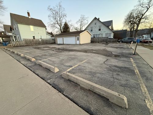 402 Center Street, Winona, MN, 55987 | Card Image