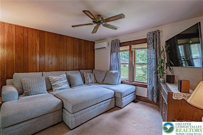 636 School Rd, House other with 2 bedrooms, 1 bathrooms and null parking in Nazareth PA | Image 12