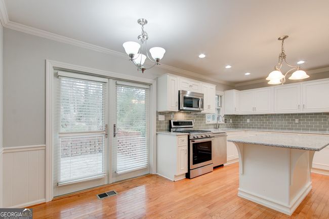 7070 Glenridge Dr, House other with 4 bedrooms, 3 bathrooms and null parking in Atlanta GA | Image 13