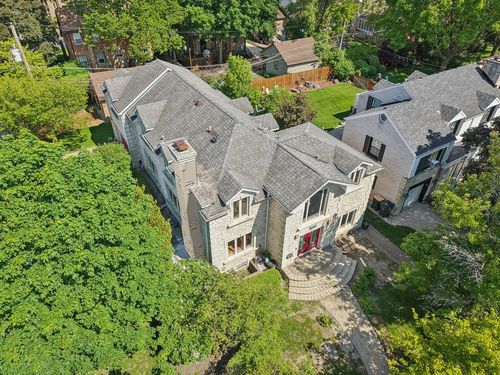 6857 N Knox Ave, Lincolnwood, IL, 60712-2415 | Card Image