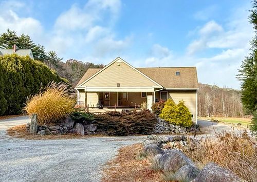 apt-b-17 Mountain St, Haydenville, MA, 01039-9793 | Card Image