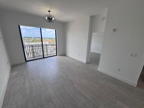 611-511 Lucerne Ave, Lake Worth Beach, FL, 33460-3858 | Card Image