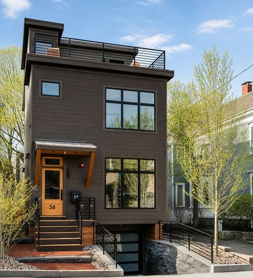 38 Hubbard Avenue, Cambridge, MA, 02140 | Card Image