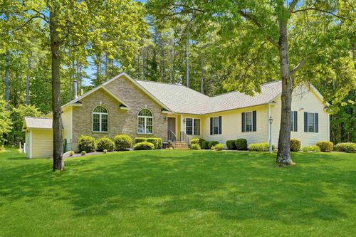 22 May Ln, Pelham, NH, 03076-2389 | Card Image