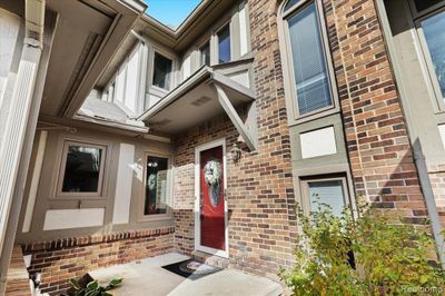 Private entryway | Image 1