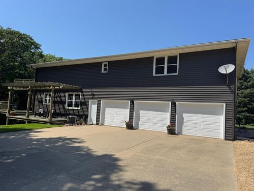 715 250th Ave, Fairmont, MN, 56031-5016 | Card Image