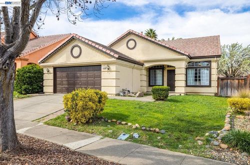 4764 Brookside Cir, Fairfield, CA, 94534-3934 | Card Image