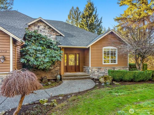 13718 58th Street Se, Snohomish, WA, 98290 | Card Image