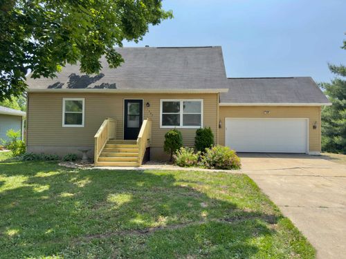 1507 Horseshoe Cir, Black Earth, WI, 53515-9591 | Card Image