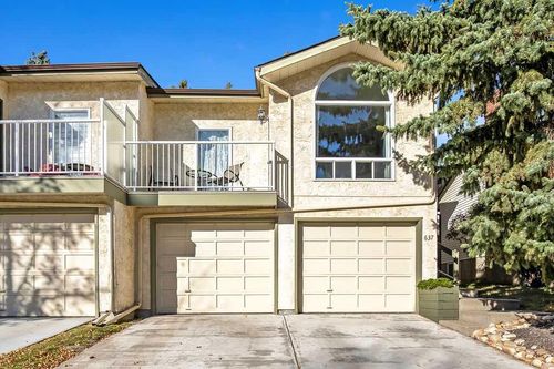 637 Strathcona Dr Sw, Calgary, AB, T3H1K6 | Card Image