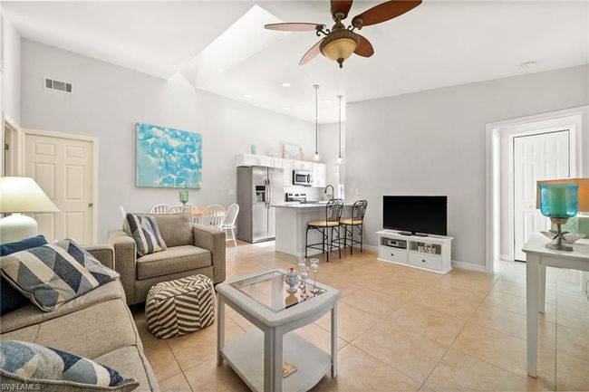 APT-31 - 1413 Sw 51 St Ln, Condo with 2 bedrooms, 2 bathrooms and null parking in CAPE CORAL FL | Image 4