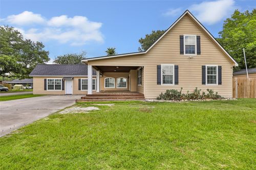 202 E Kay St, Dayton, TX, 77535-2253 | Card Image