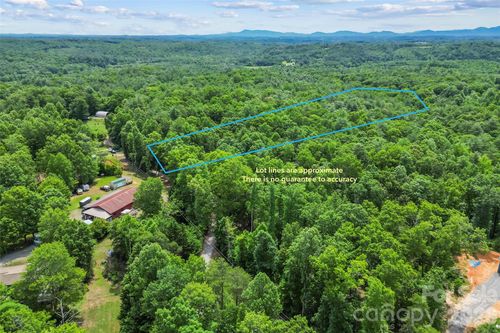 2040 Hampson Rd, Morganton, NC, 28655-7822 | Card Image
