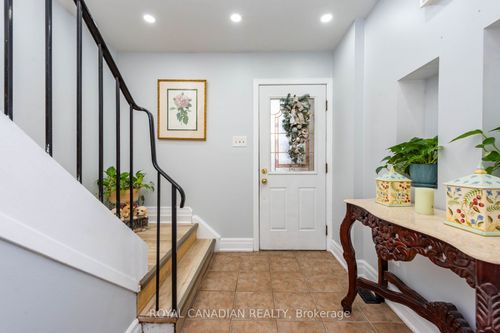 116-1538 Lancaster Dr, Oakville, ON, L6H2Z3 | Card Image